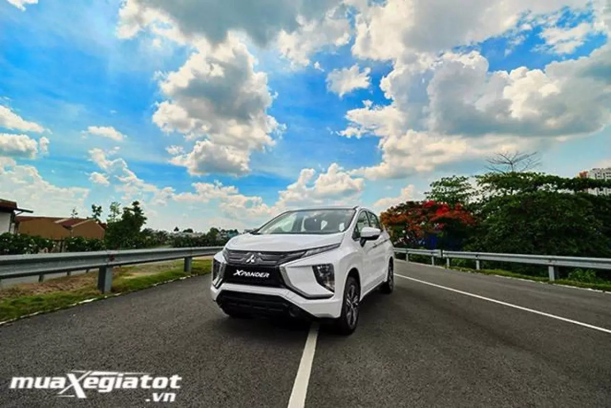 gia-xe-mitsubishi-xpander-mt-2020-2021-muaxegiatot-vn