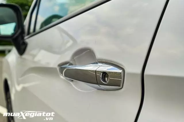 dau-xe-mitsubishi-xpander-mt-2020-2021-muaxegiatot-vn