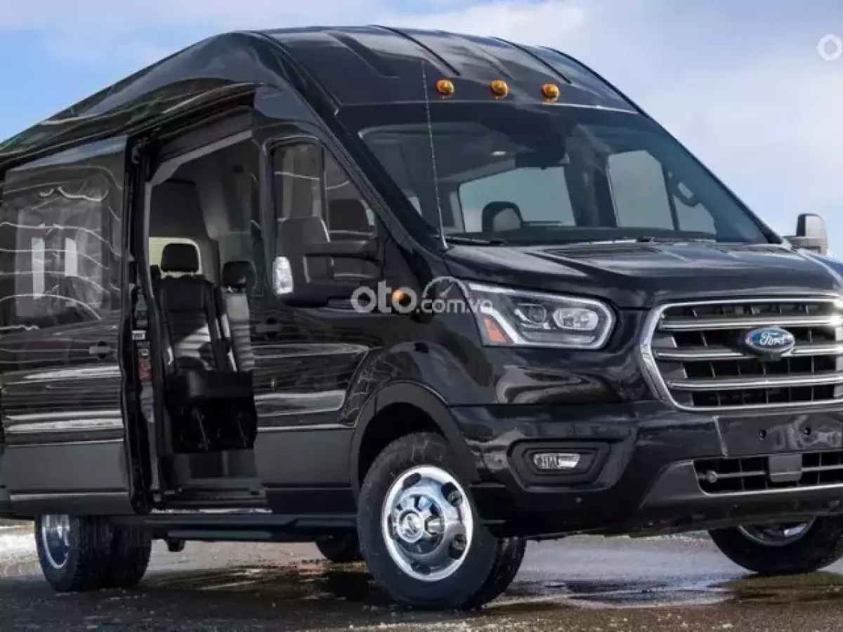 Đánh giá xe Ford Transit 2018 1