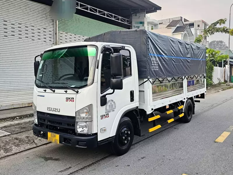 Xe tải Isuzu 2.5 tấn cũ đời 2022
