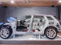 Đánh giá xe Audi Q7 2016: Hệ thống khung gầm 3
