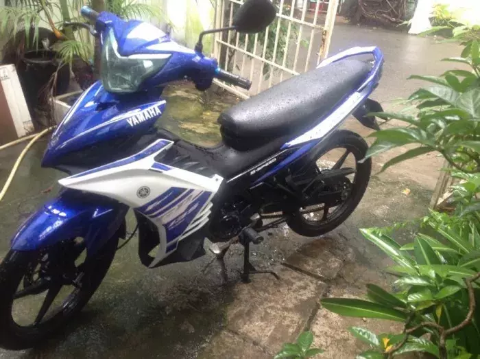 Mẫu exciter 50cc màu xanh trắng