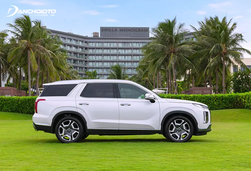 Đuôi xe Hyundai Palisade 2024 thiết kế theo form vuông vức nam tính