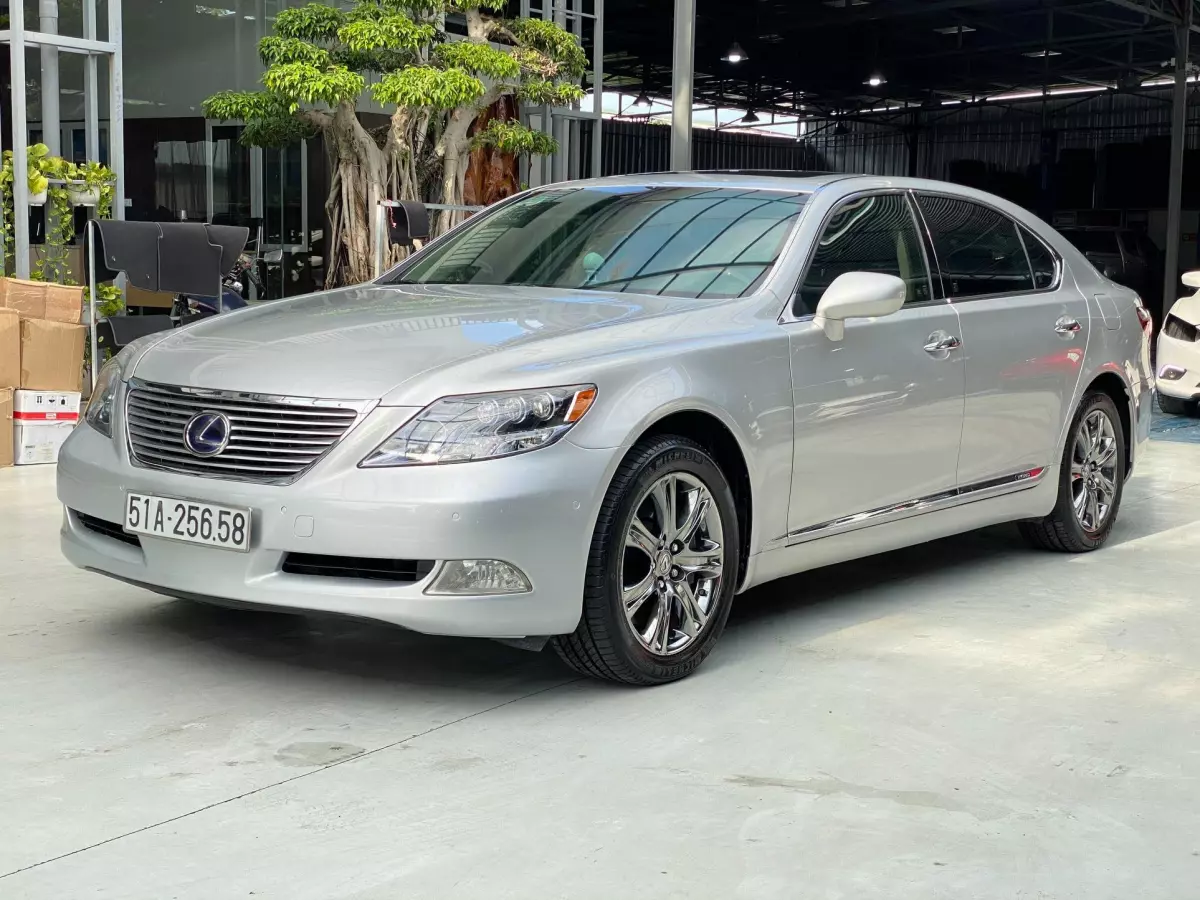 Lexus LS600hL - Xe sang 15 năm tuổi nhưng công nghệ trước thời đại