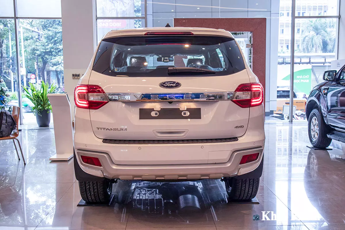 Thiết kế đuôi xe Ford Everest 2021