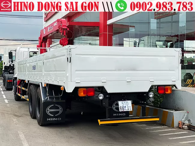 Hình ảnh xe Hino 3 giò Ga điện euro 4 gắn cẩu 5 tấn