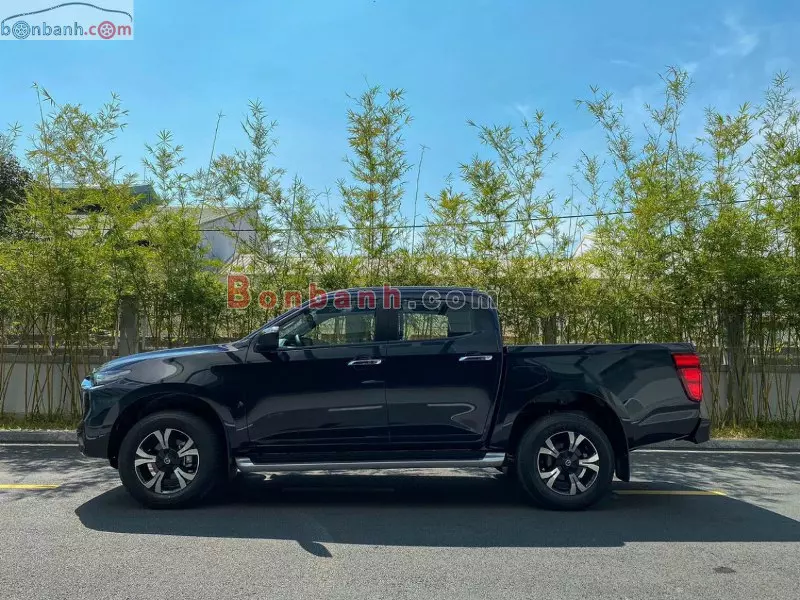 Thân xe Mazda BT50 2023