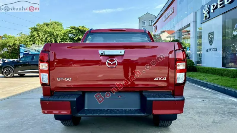 Đuôi xe Mazda BT50 2023