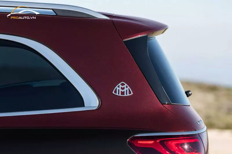 Mercedes độ Maybach sở hữu logo độc đáo với hai chữ M quyền lực