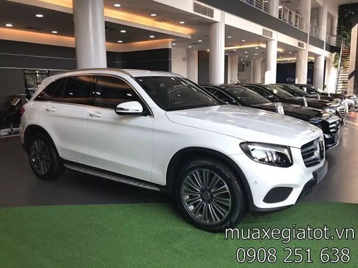 Mercedes GLC 250 4MATIC 2019 luôn có xe lái thử tại đại lý chúng tôi, liên hệ để trải nghiệm mẫu xe GLC Class này