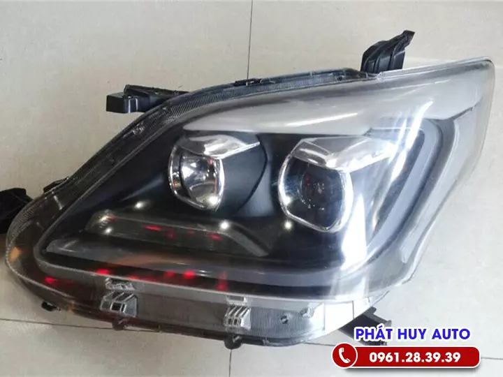 Độ đèn pha nguyên bộ Toyota Innova 2010 - 2015