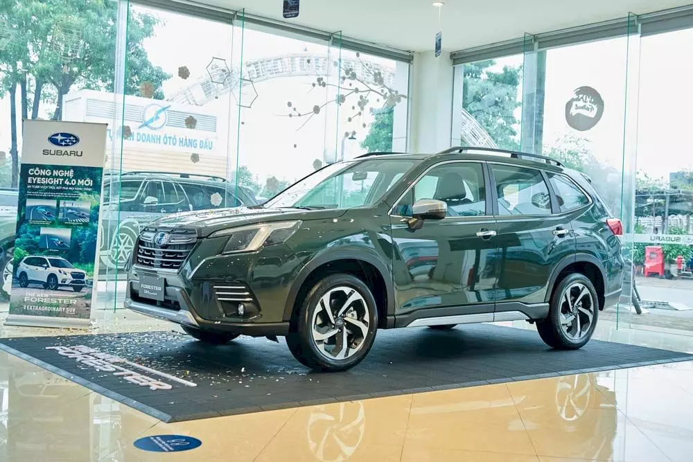 Subaru Forester 2023: Giá xe từ 969 triệu, an toàn ưu việt với Eyesight 4.0