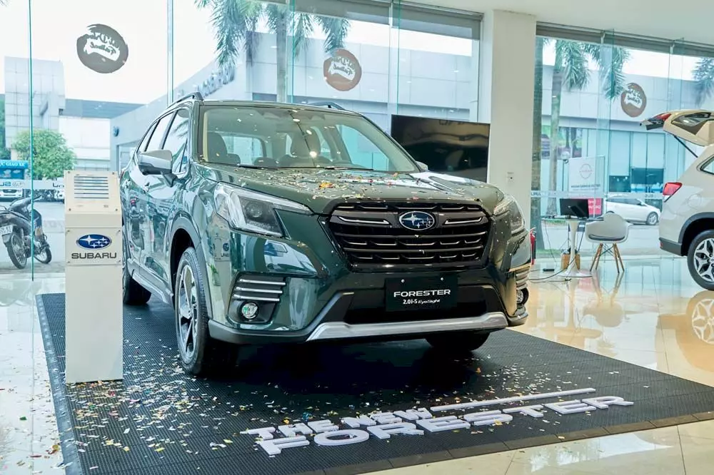 Subaru Forester 2023: Giá xe từ 969 triệu, an toàn ưu việt với Eyesight 4.0