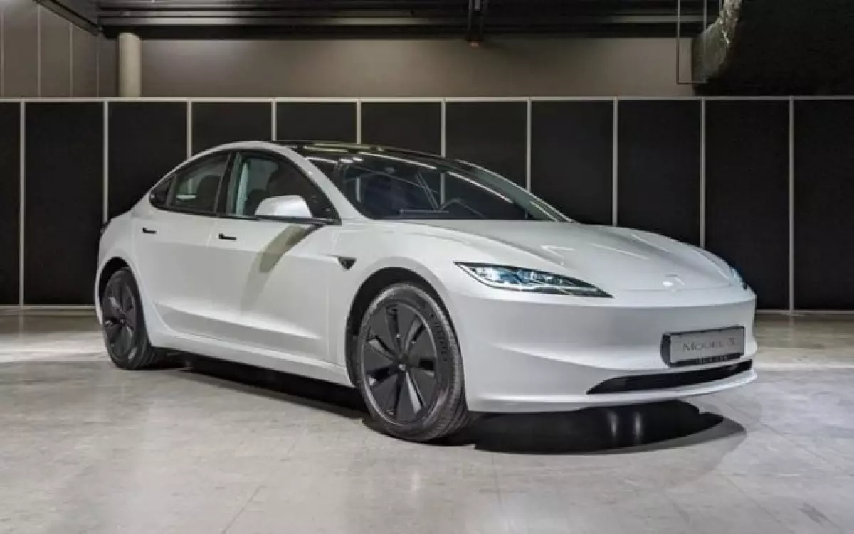 giá bán xe ô tô điện tesla