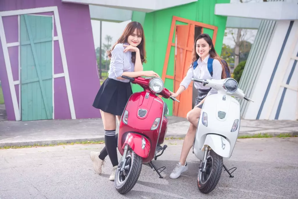 Xe điện Vespa phù hợp cho các nữ sinh nhờ thiết kế tôn dáng