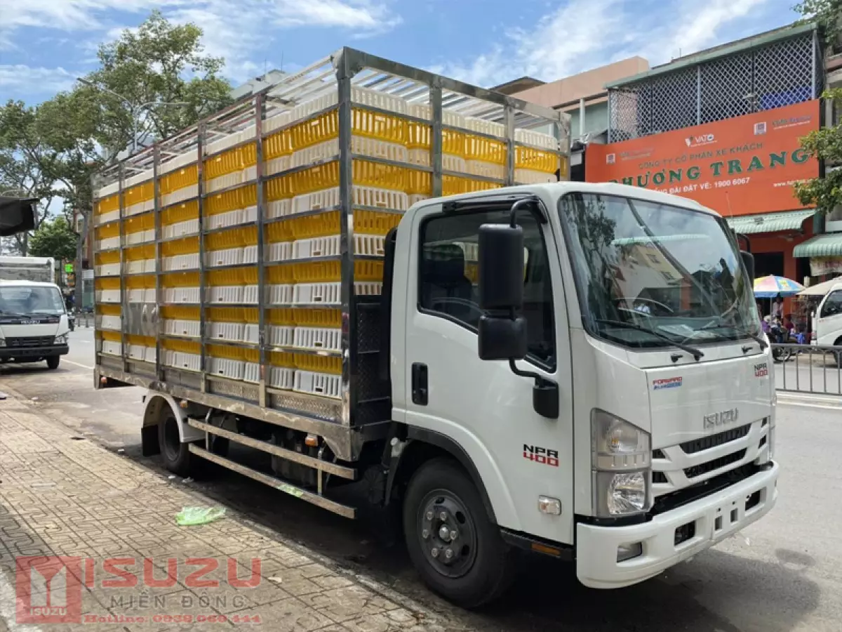 Xe Tải Isuzu NPR400 3.5 Tấn Chở Gia Cầm