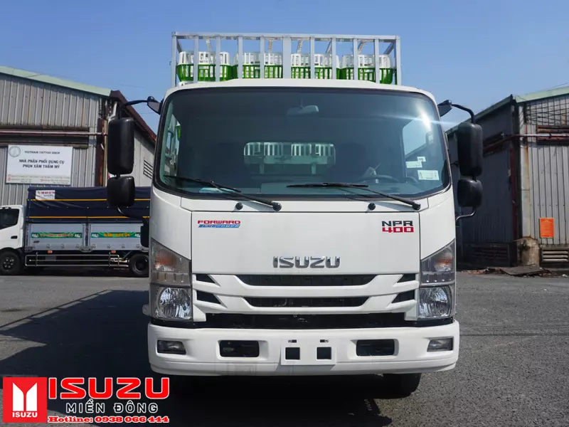 Xe Tải Isuzu NPR400 3.5 Tấn Chở Gia Cầm - Ngoại Thất