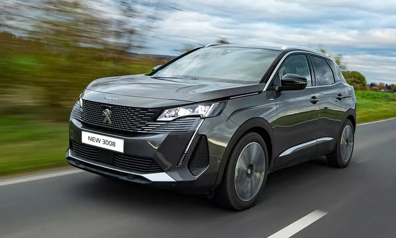 Giá bán xe Peugeot 3008 cao trong phân khúc