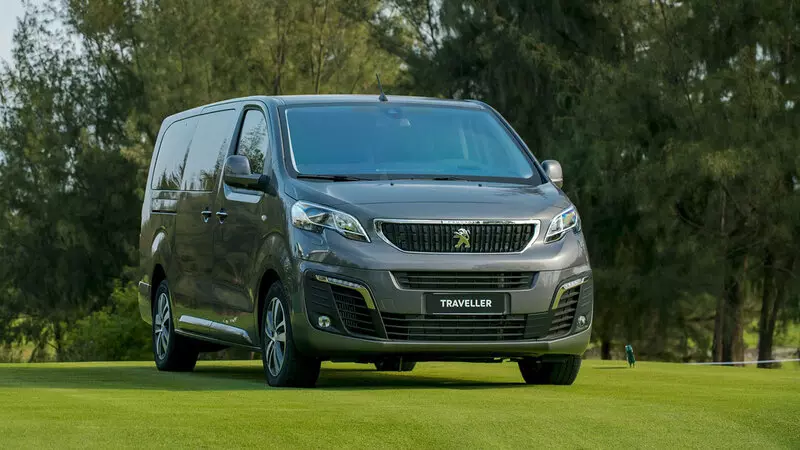 Giá bán Peugeot Traveller cao và kiểu dáng không bắt mắt mẫu xe này không được ưa chuộng