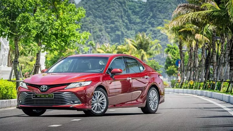 Tiện nghi xe Toyota Camry 2019