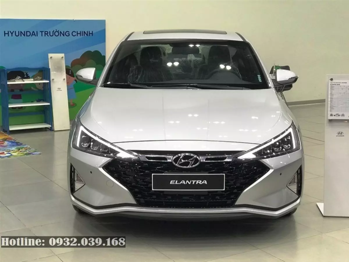 Hyundai Elantra Sport 2022 đang ưu đãi đến 70 triệu tiền mặt