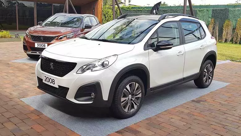 Đánh giá ngoại thất xe Peugeot 2008 2020