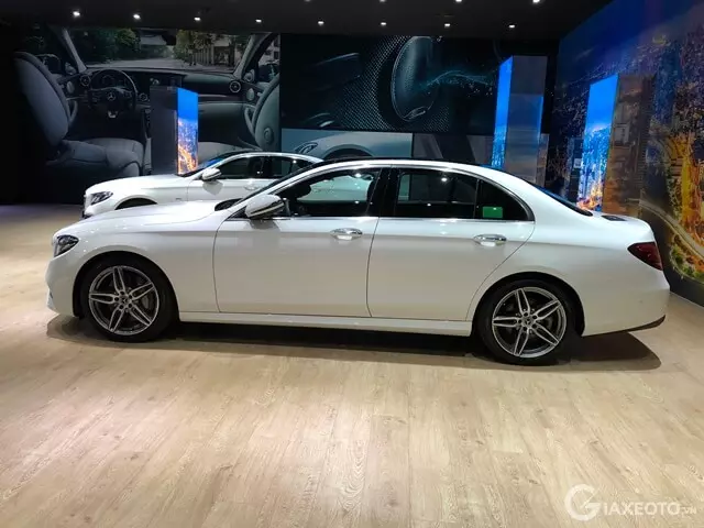 hong-xe-mercedes-e350-amg