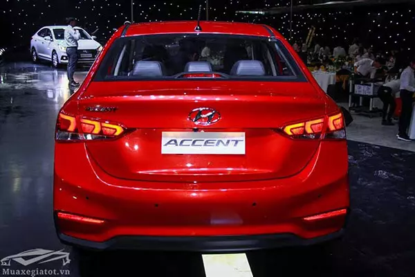 duoi-xe-hyundai-accent-2019-muaxebanxe-com-14