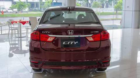 Đánh giá xe Honda City 2017-2018: Đuôi xe không thay đổi nhiều so với thế hệ cũ