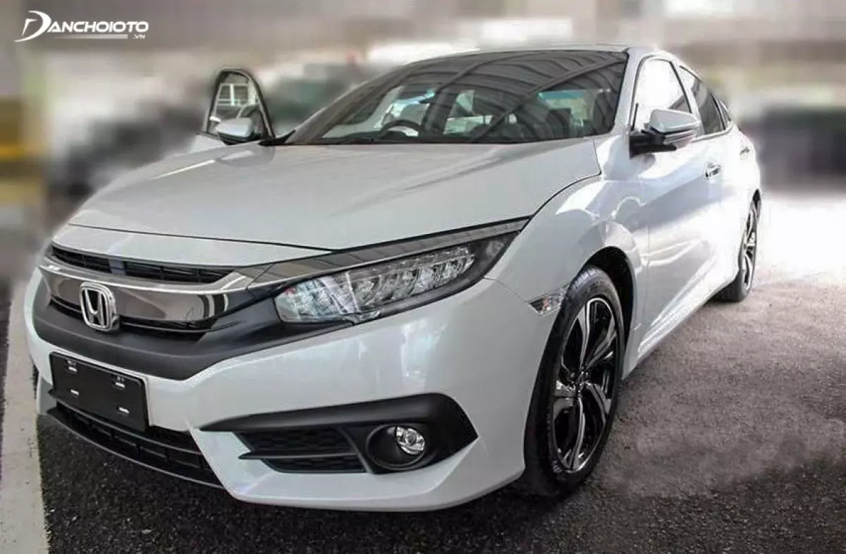 Ngoại hình lịch lãm sang chảnh không thể che giấu của Honda Civic 2018