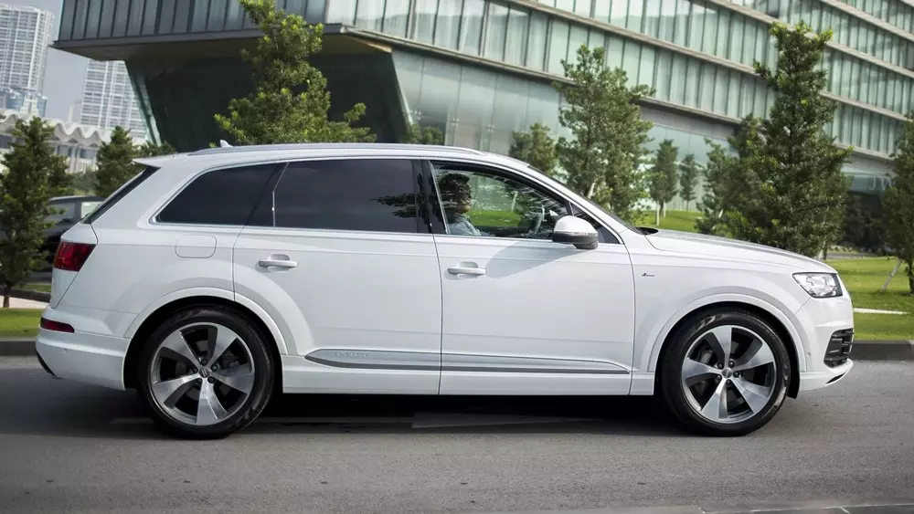 Hình ảnh chi tiết Audi Q7 2016