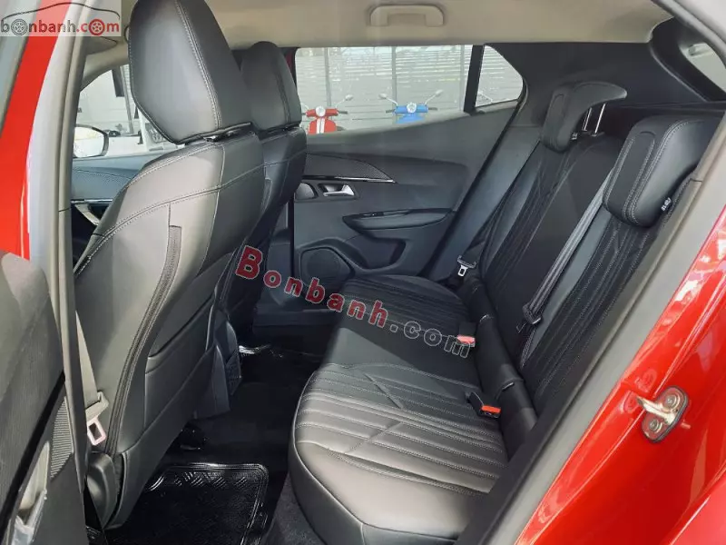 Hàng ghế sau Peugeot 2008 2024