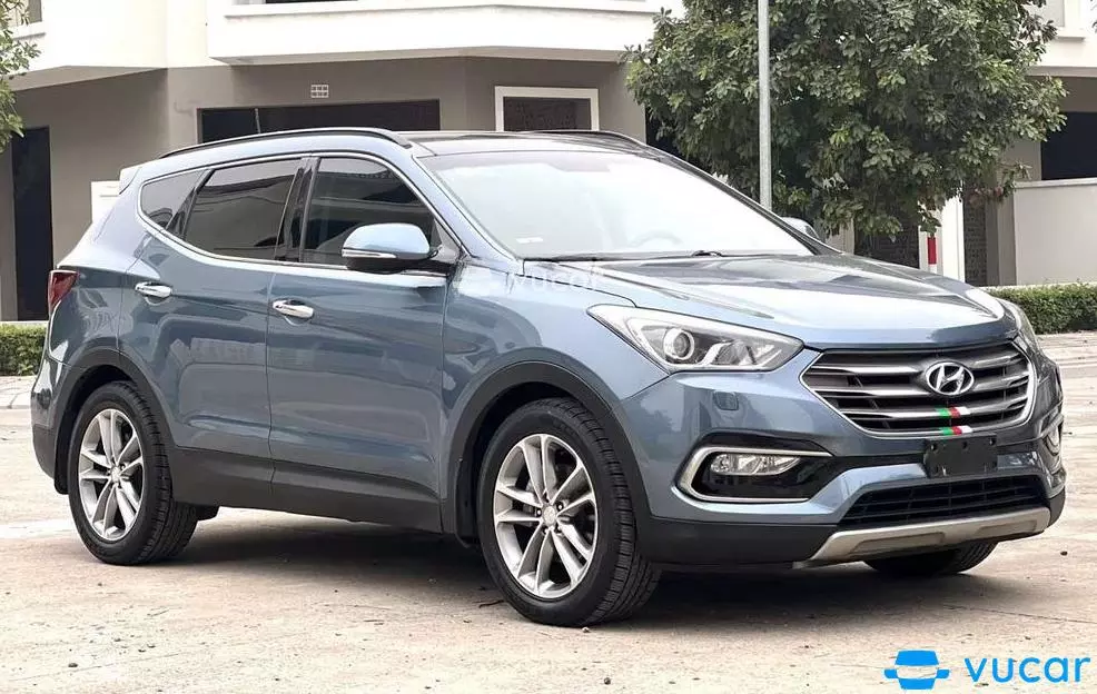 Ngoại thất Hyundai Santa Fe 2017