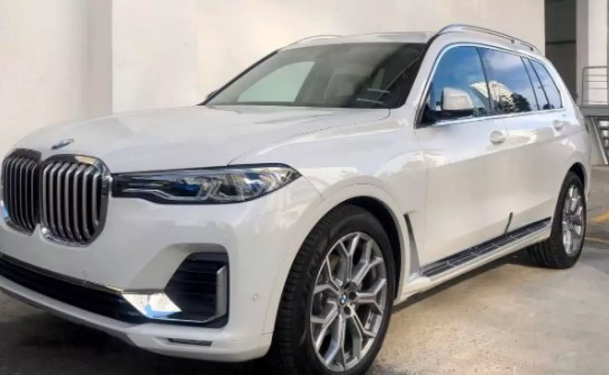 BMW X7