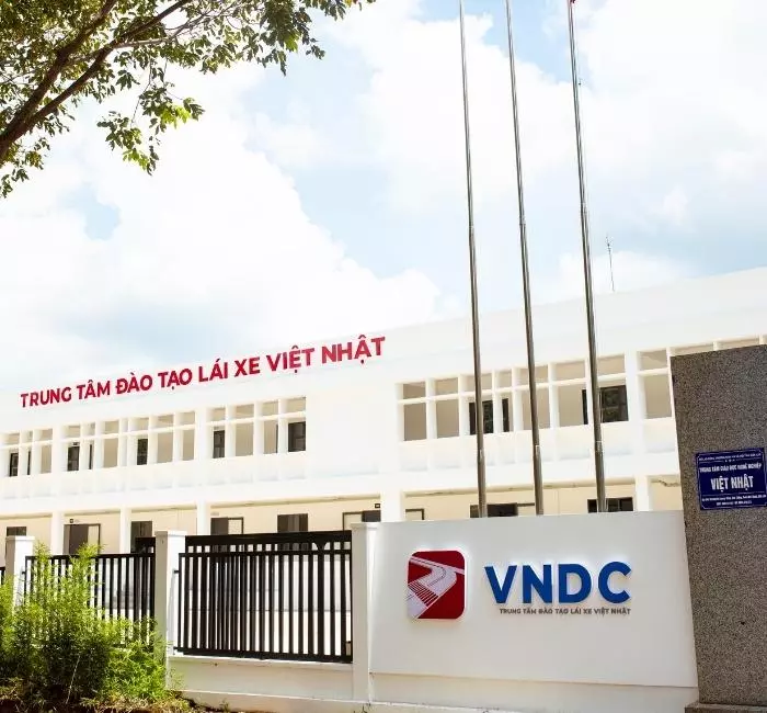 Trung tâm đào tạo lái xe Việt Nhật VNDC