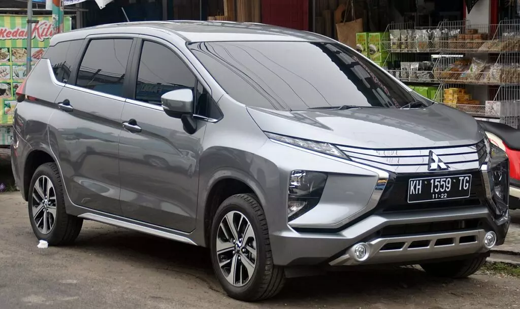 Xe Mitsubishi Xpander