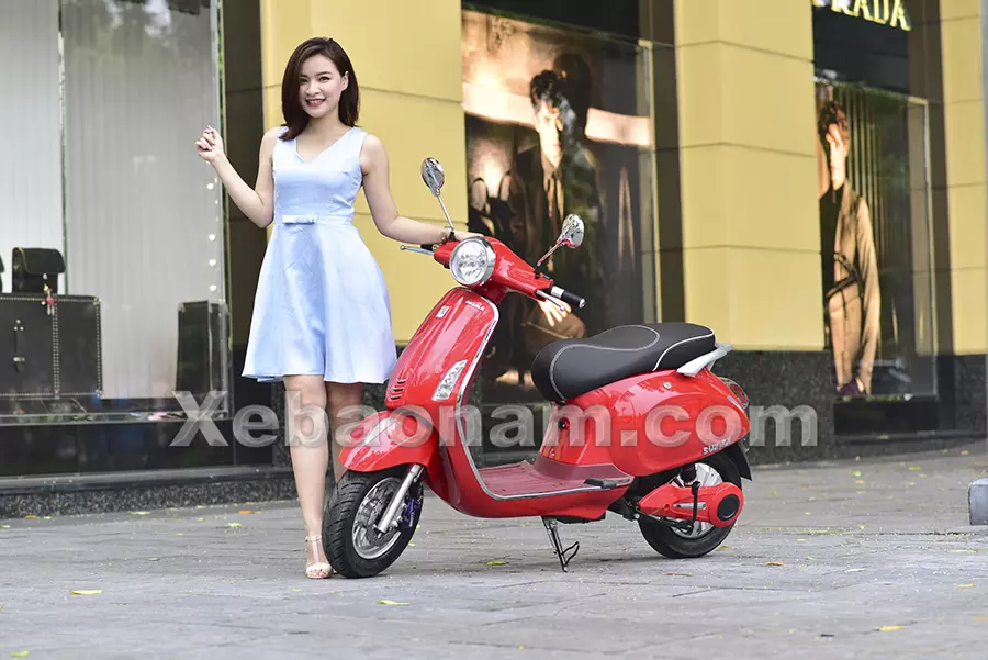 Xe máy điện Vespas Suzika phiên bản màu đỏ