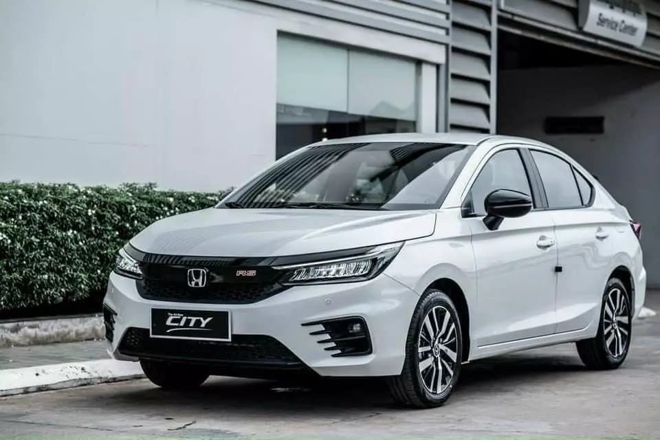 Giá bán Honda City 2022 hấp dẫn so với trang bị tiện nghi trên xe.