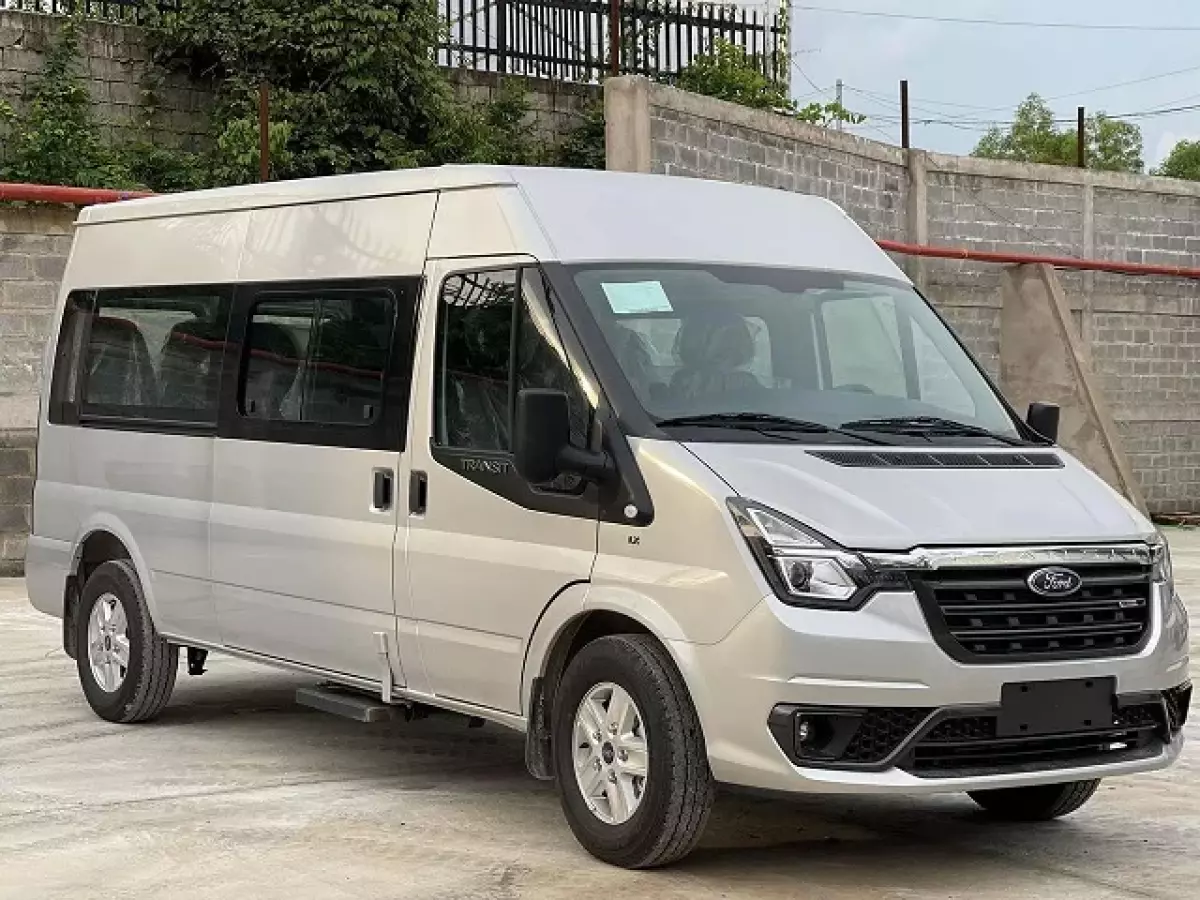 Ford Transit phiên bản 2023