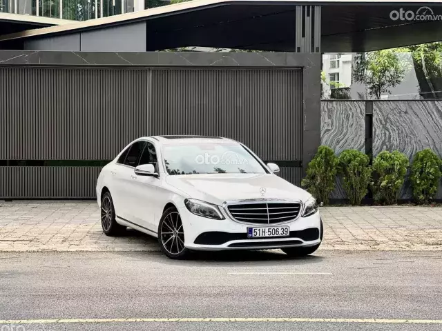 Tổng quan về xe Mercedes-Benz C200 2018