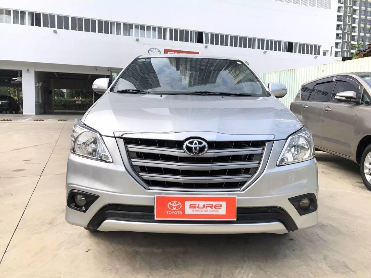 Toyota Innova 2.0E 2016