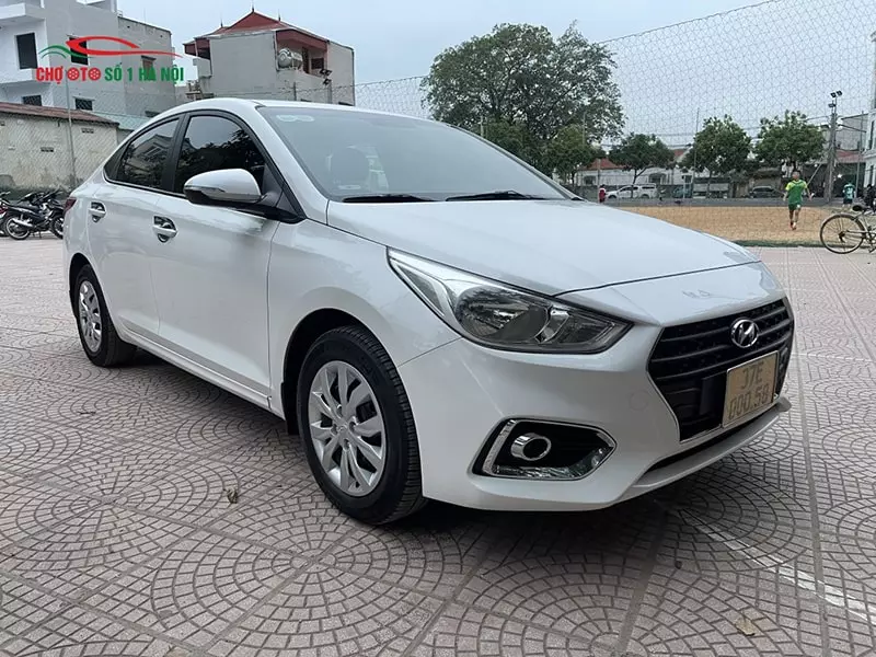 Hình ảnh thân xe ô tô cũ Hyundai Accent 2020