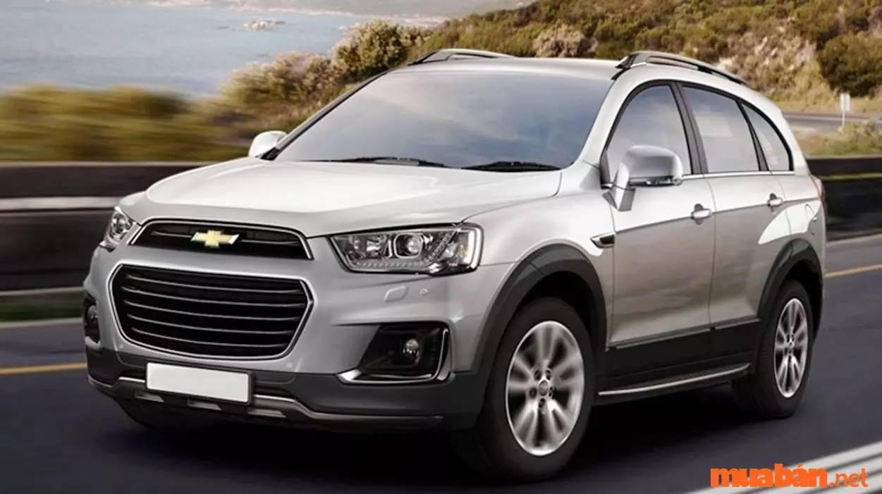 xe Chevrolet Captiva cũ màu bạc