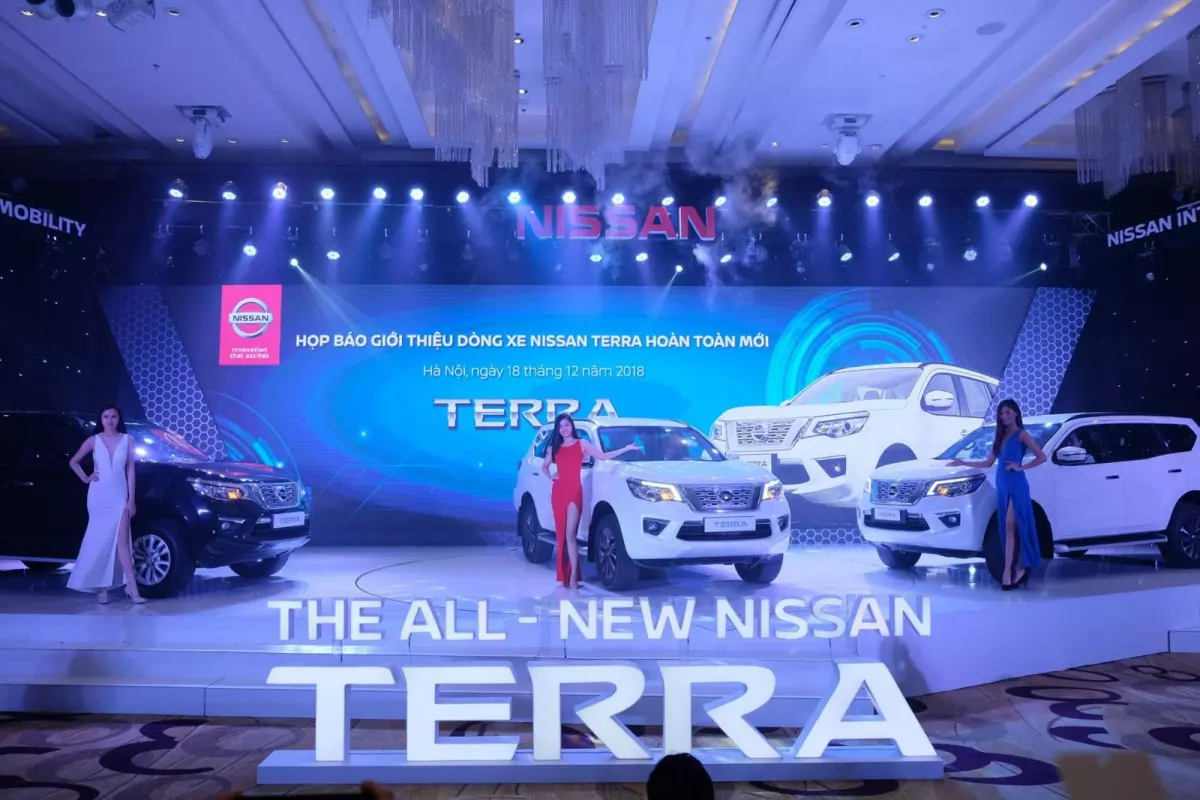 gia-xe-nissan-terra 2019