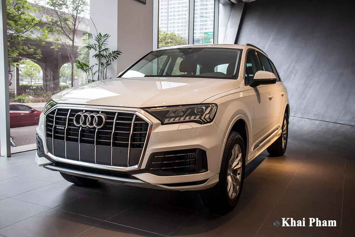 Thiết kế đầu xe Audi Q7 2020