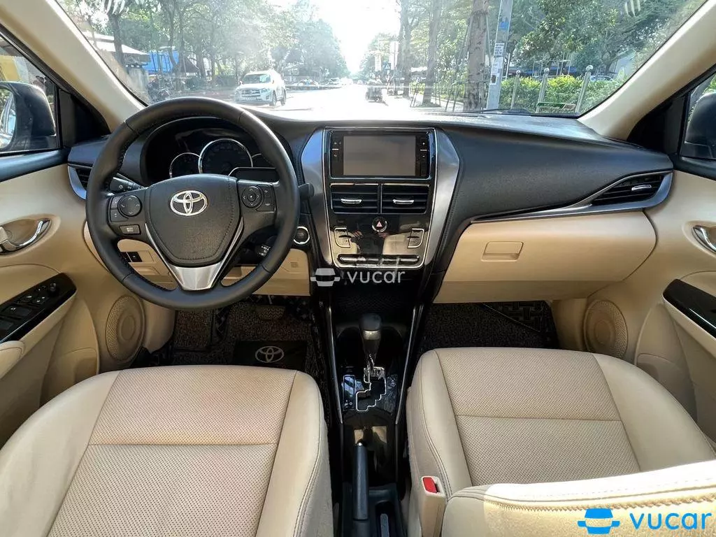 Khoang lái Toyota Vios cũ 2018