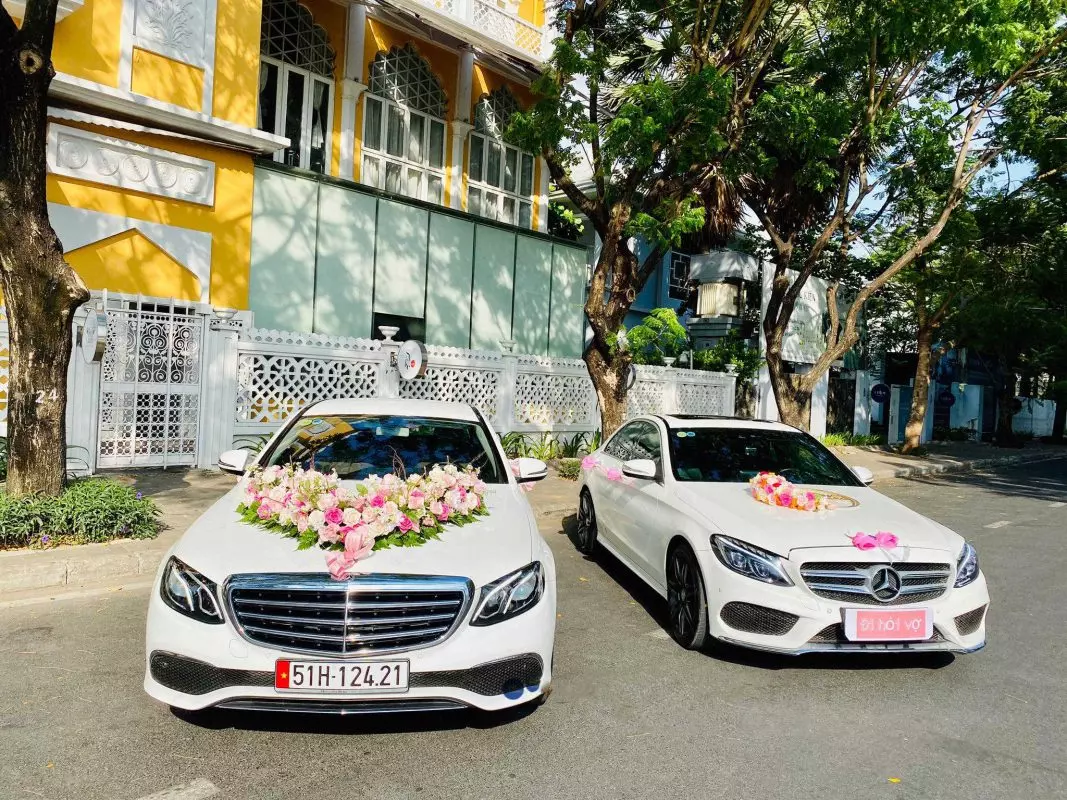 Xe 4 chỗ Mercedes