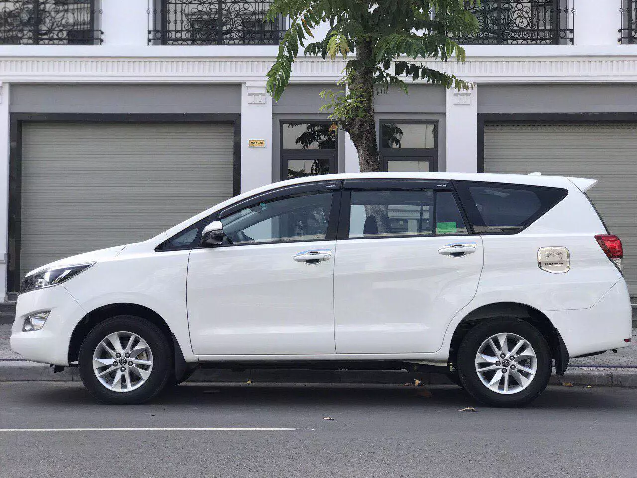 Xe 7 chỗ Toyota Innova