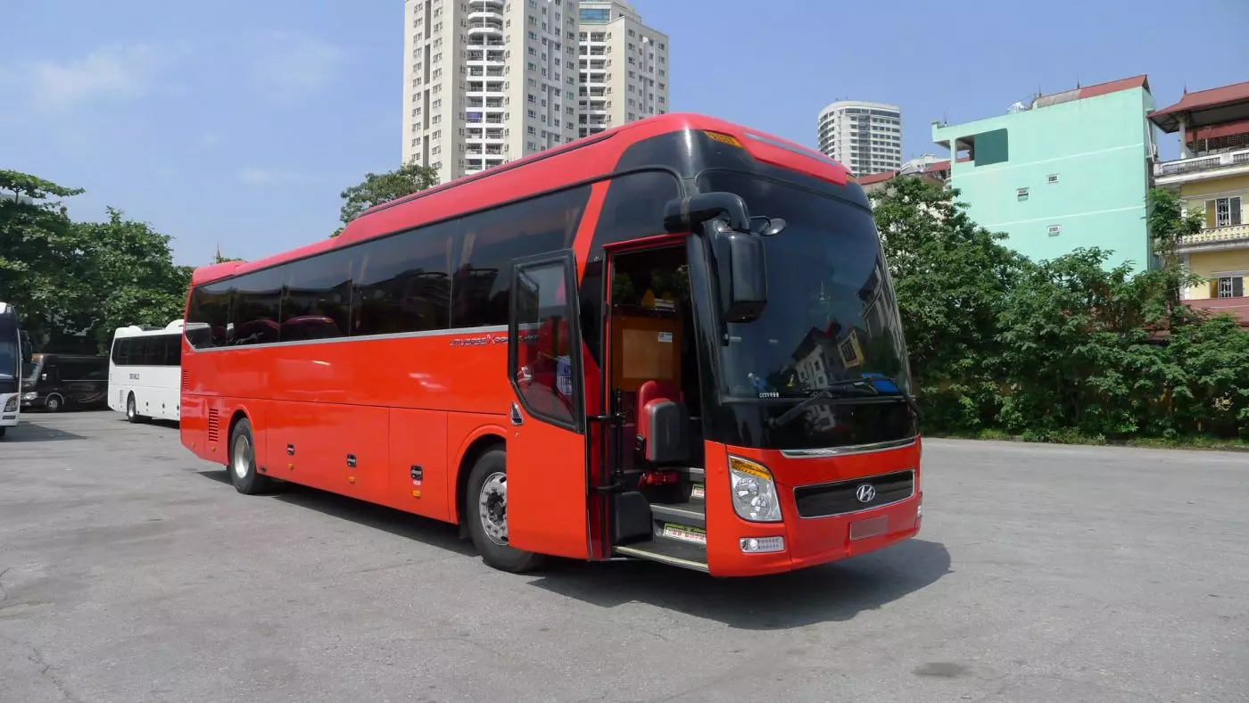 Xe 45 chỗ Hyundai Universe