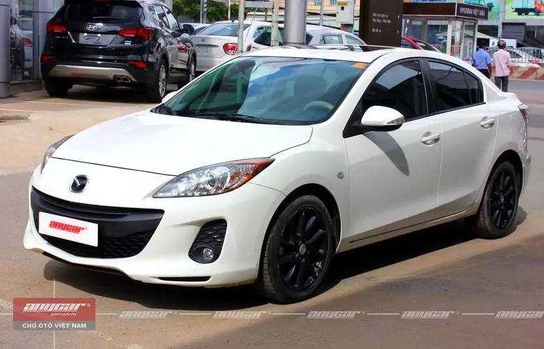 Mazda 3 2014 cũ có giá dưới 400 triệu tùy thuộc vào tình trạng xe